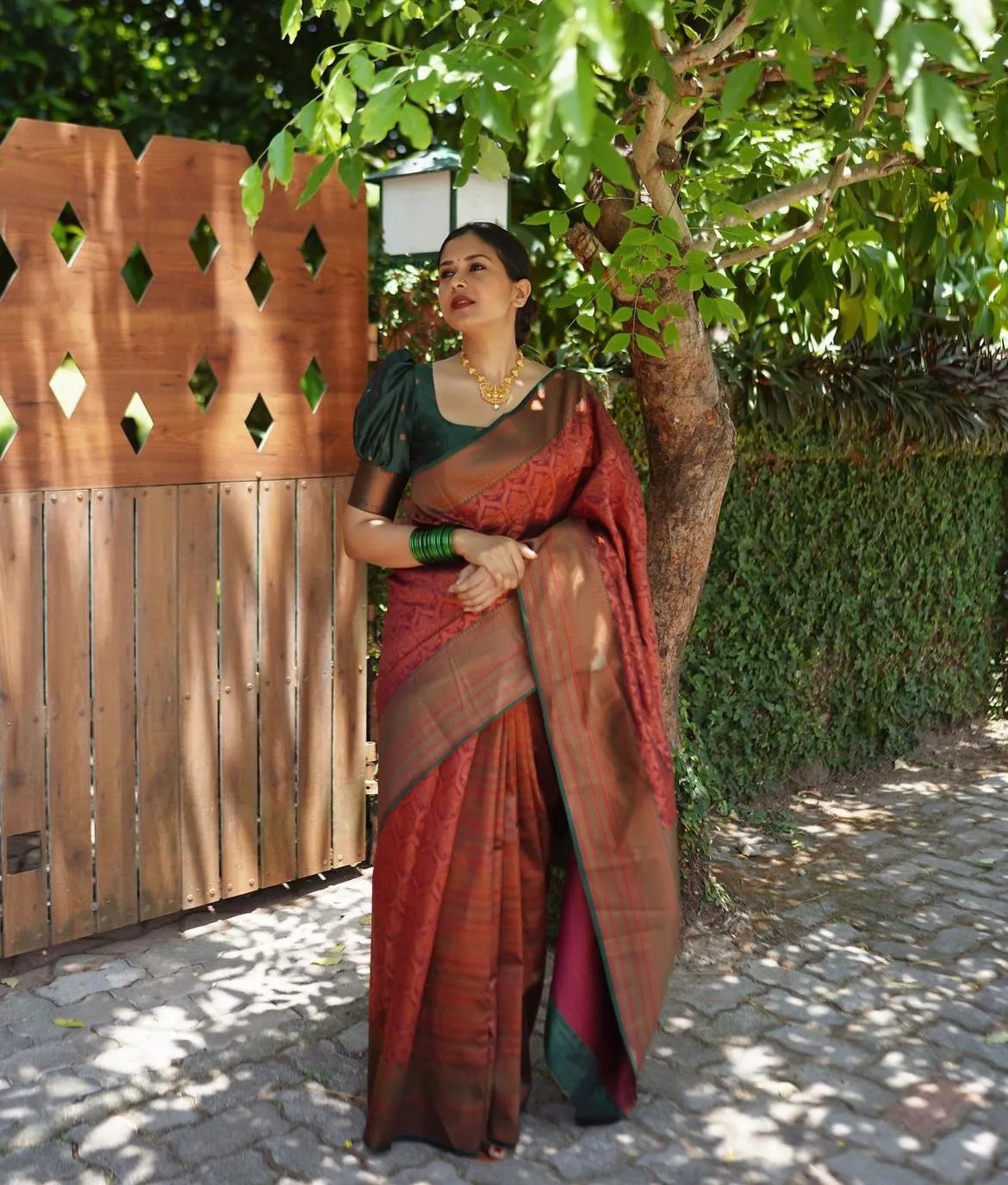Improbable Maroon Soft Silk Saree With Enchanting Blouse Piece