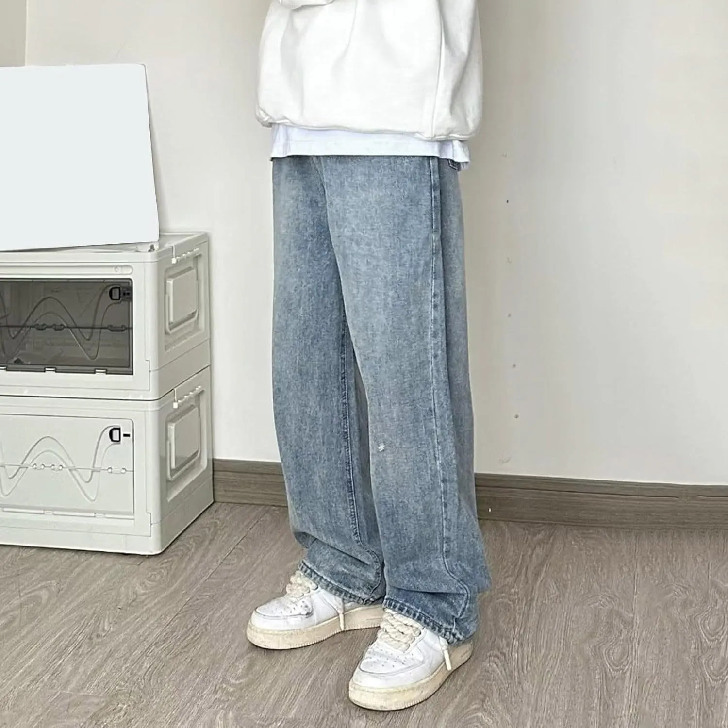 Men's Jeans Relaxed Fit Wide Leg Vintage Light Wash Denim Pants Lightweight Comfortable Streetwear Durable Trousers