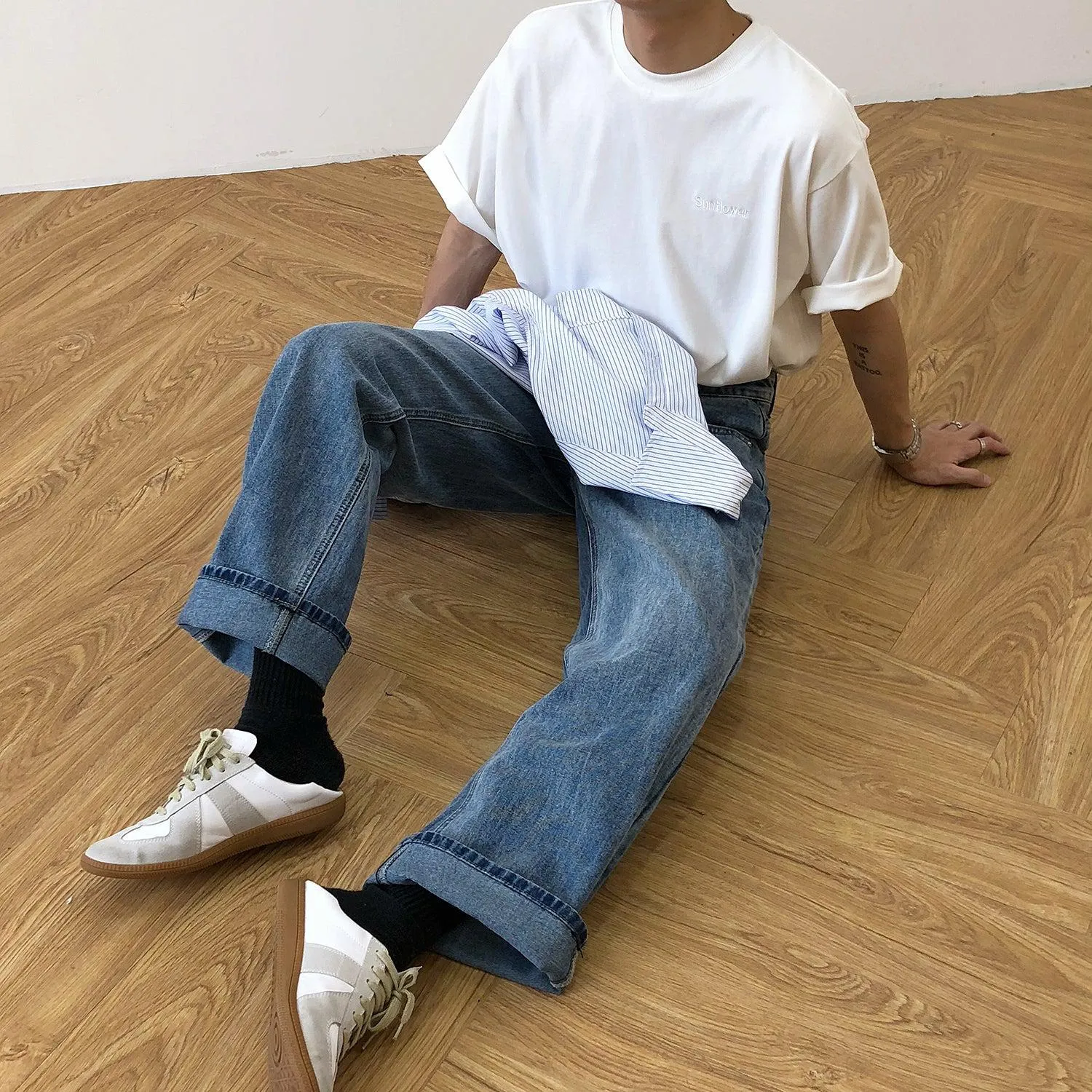 Nine Light Whiskers Jeans