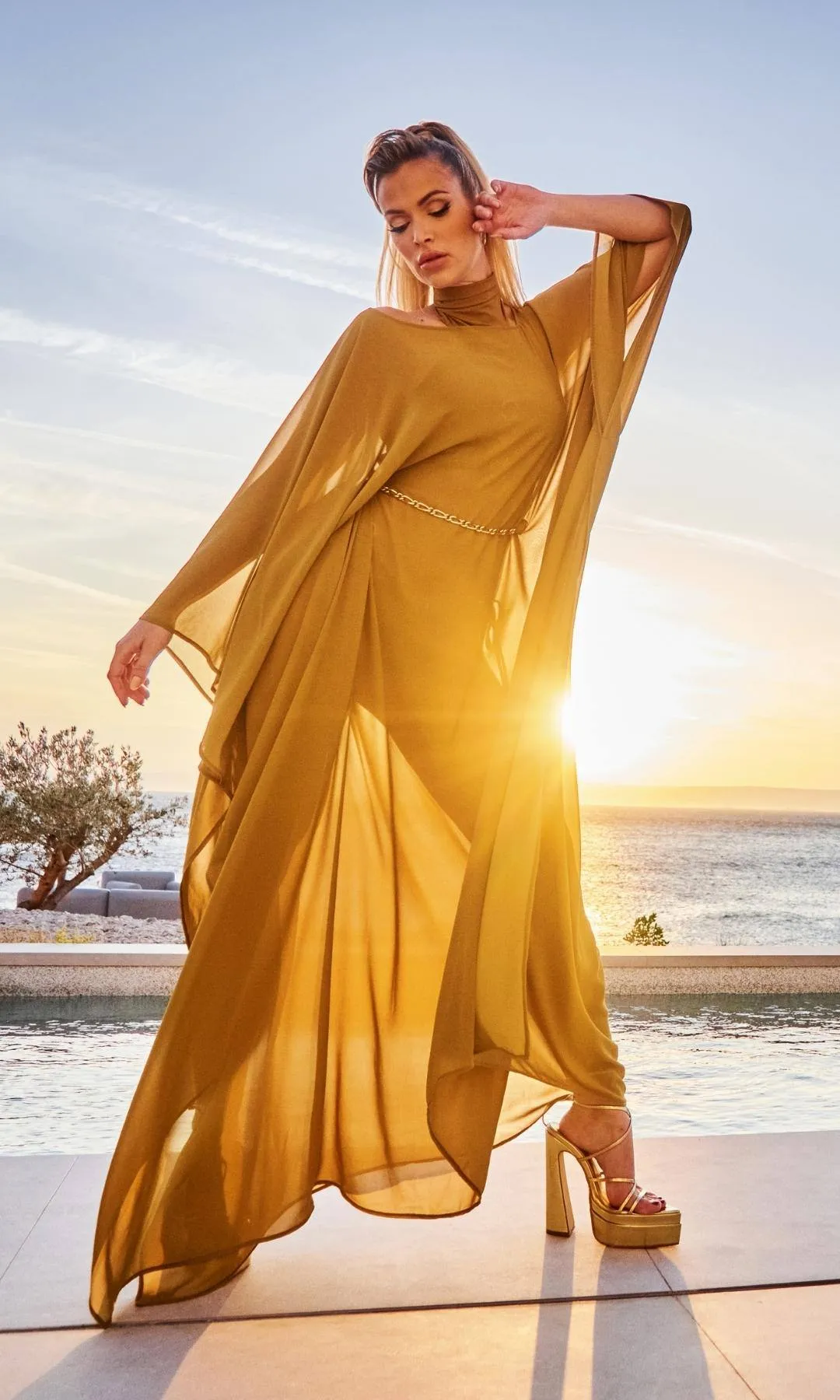 VELLICHOR BEACH COVERUP